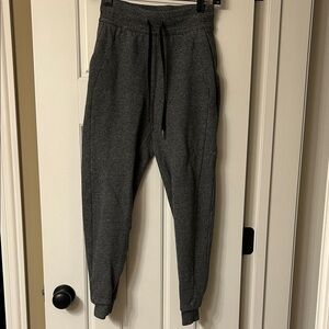 Lululemon Women’s Heathered Dark Gray Jogger Pants